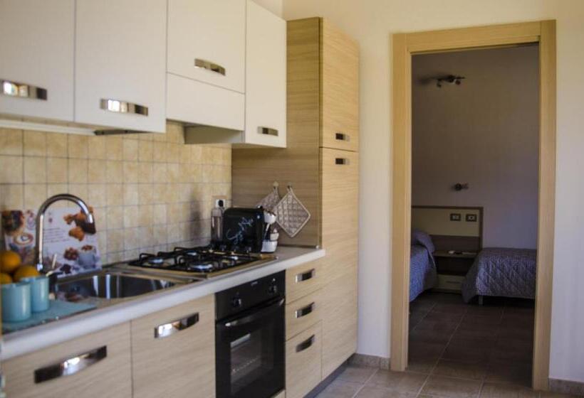 بنجلو قياسى, Agriturismo La Ghiandaia Alghero