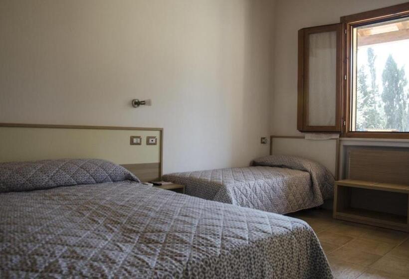 بنجلو قياسى, Agriturismo La Ghiandaia Alghero