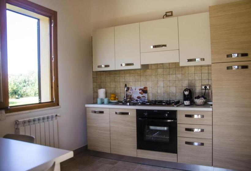 بنجلو قياسى, Agriturismo La Ghiandaia Alghero