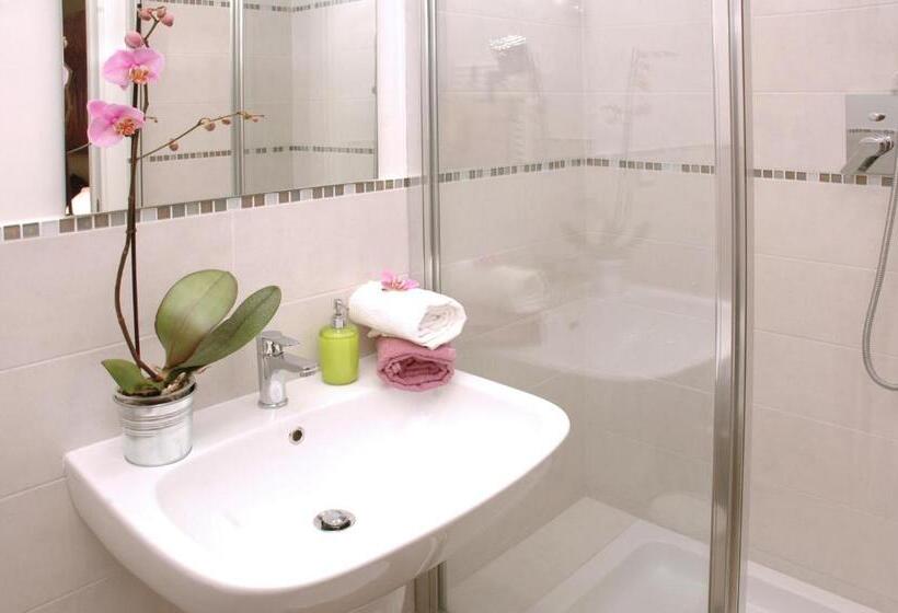 חדר סטנדרט, Bye Bye Roma Pantheon Suite