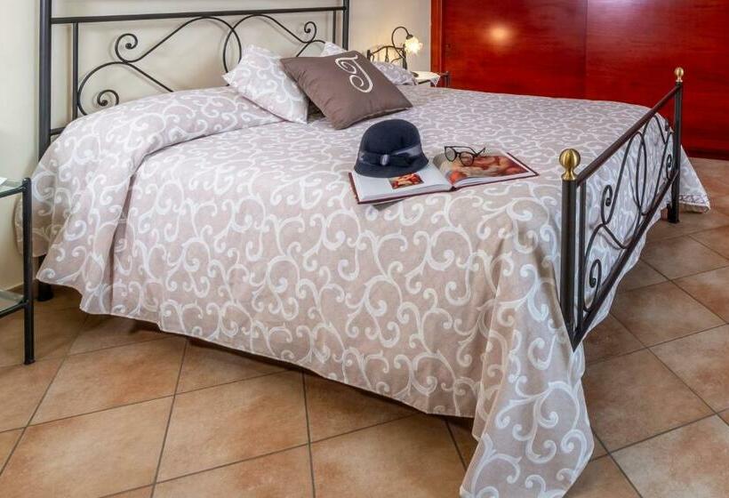 חדר סטנדרט לארבעה, Torremerlata B&b