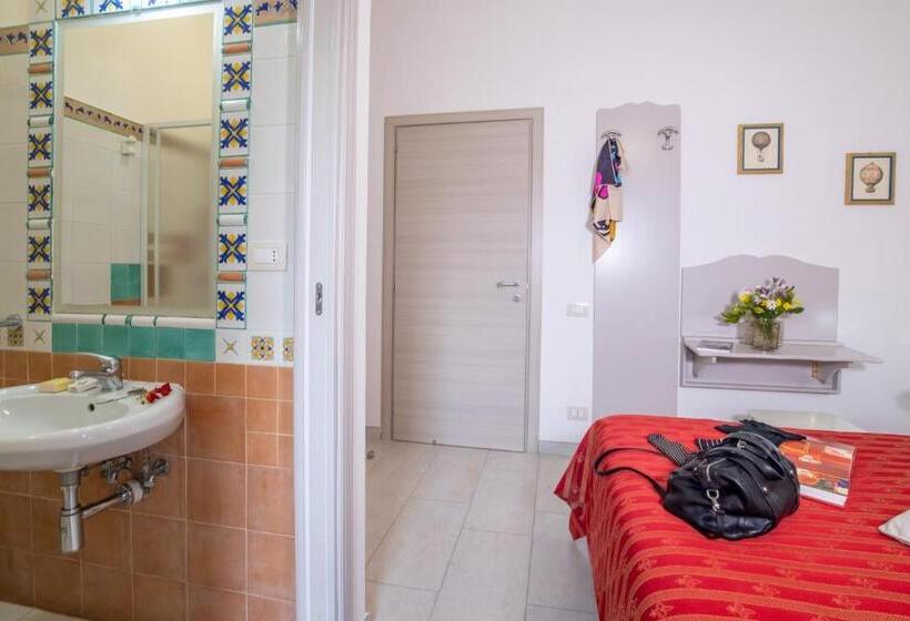 Номер Стандарт, Torremerlata B&b