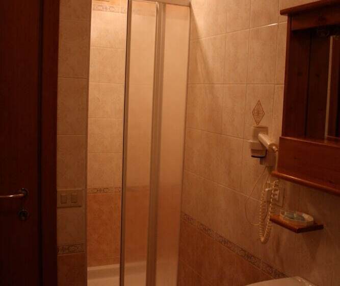 اتاق استاندارد سه نفره, Cityguesthouse Catanzaro