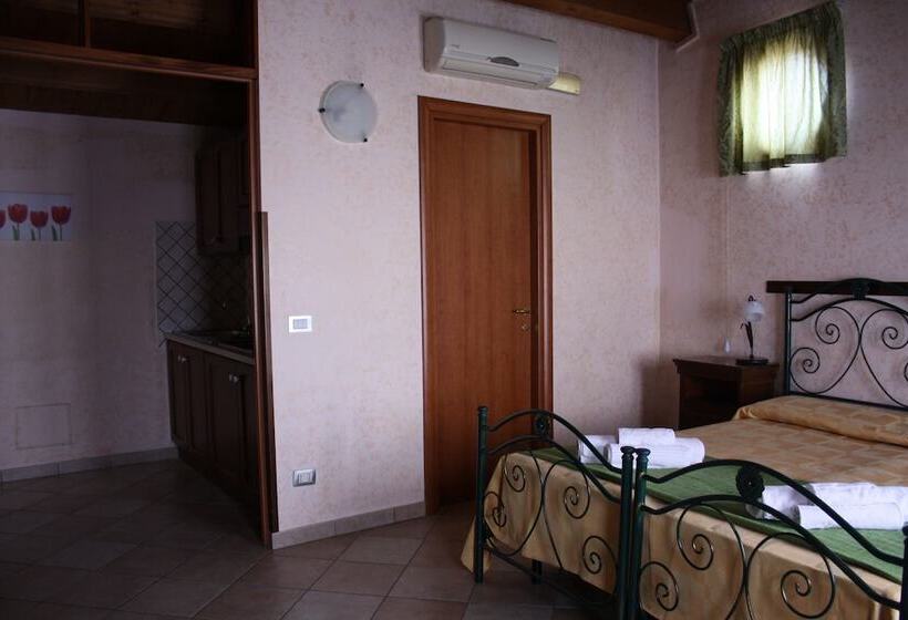 اتاق استاندارد سه نفره, Cityguesthouse Catanzaro