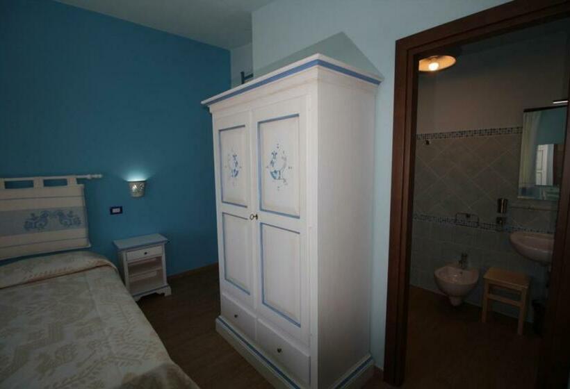 חדר סטנדרט נוף להרים, B&b Selvaggio Blu