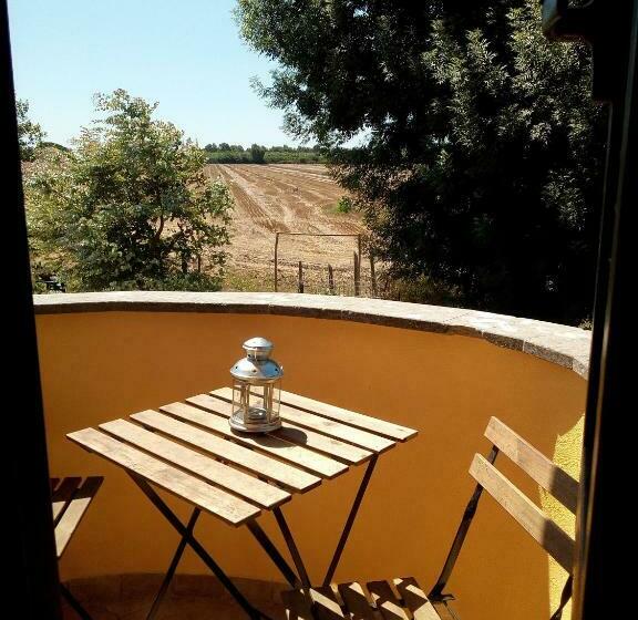 Standard Szoba, Il Silos