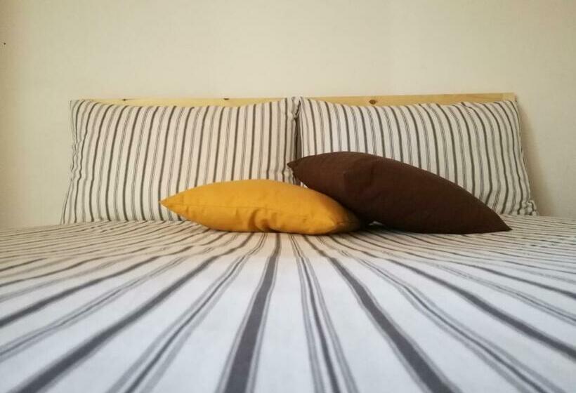 Standard Szoba, Il Silos