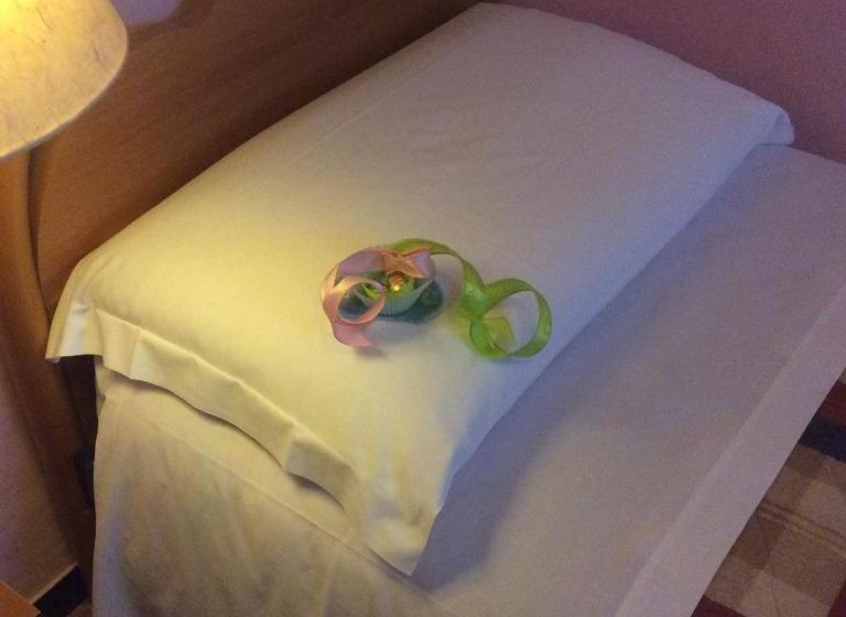 스탠다드 싱글 룸, Triana E Tyche