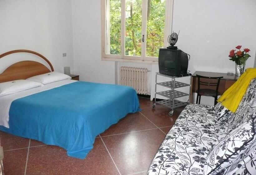 스탠다드 룸, Triana E Tyche