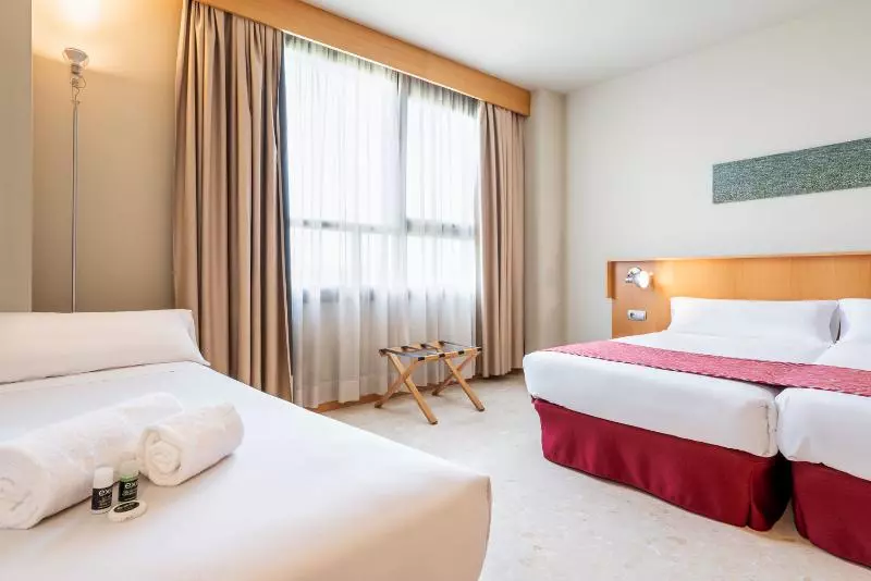 اتاق استاندارد سه نفره, Aparthotel Exe Campus San Mamés