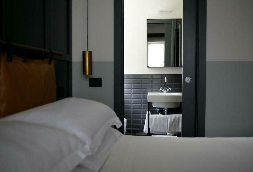 Quarto Quádruplo Estandar, C Hotels Club House Roma