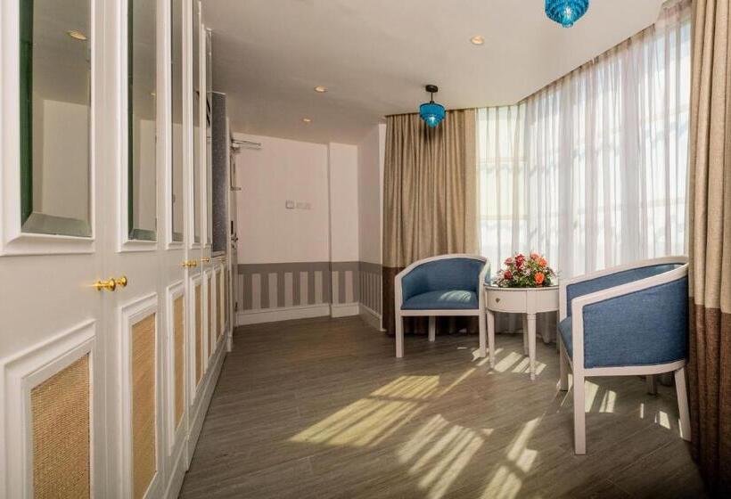 استودیوی پریمیوم, Grand Swiss Belhotel Melaka