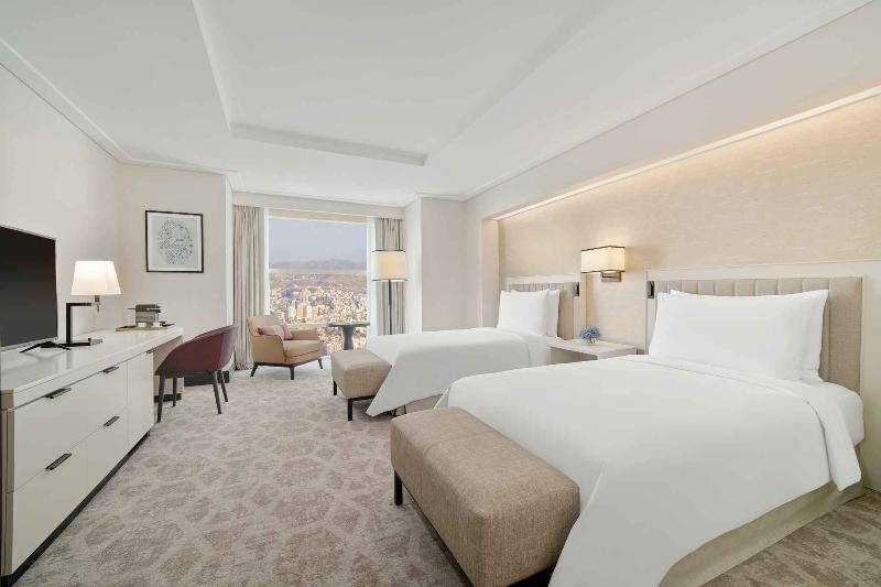 Апартаменты Deluxe 1 Спальня, Atrium