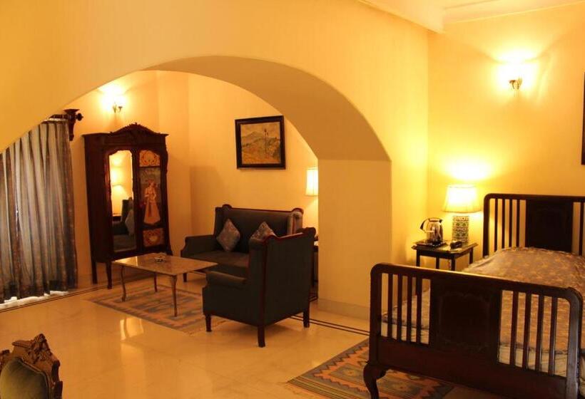デラックスルーム, Brijraj Bhawan Palace