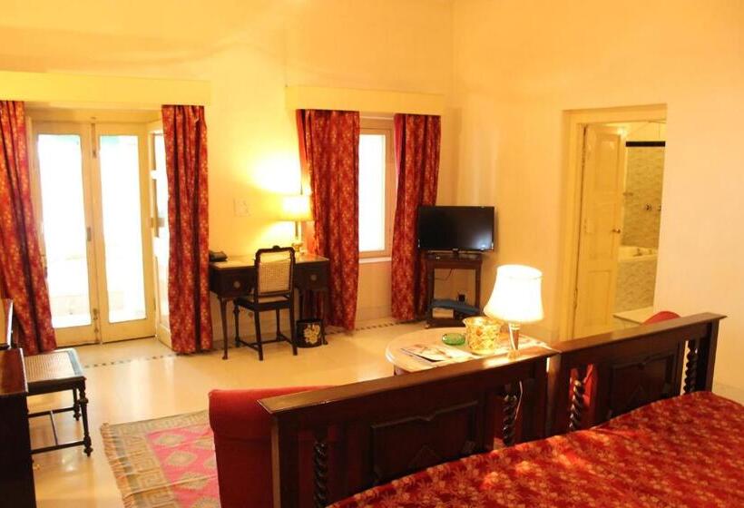 デラックスルーム, Brijraj Bhawan Palace