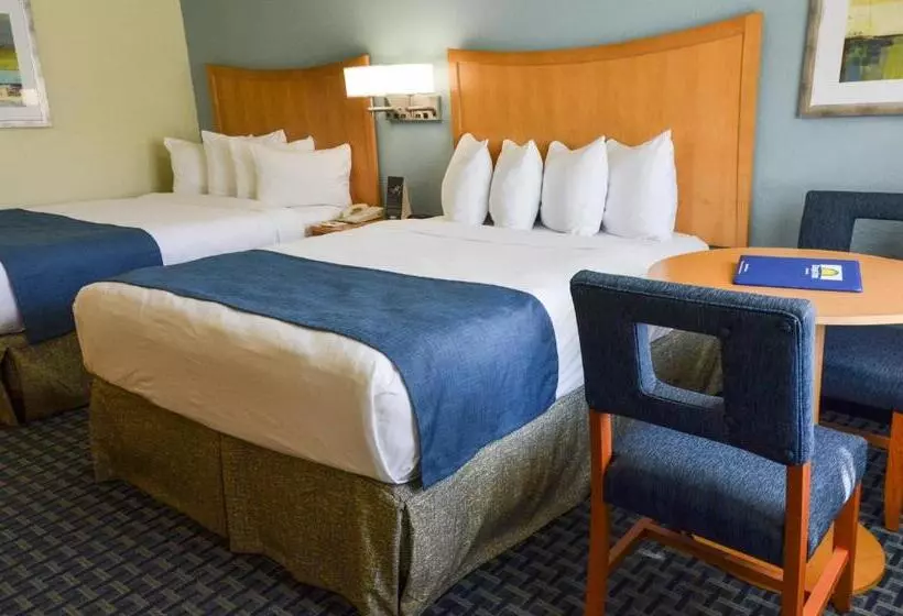 キッチン付きスタンダードルーム, Days Inn By Wyndham Cocoa Beach Port Canaveral