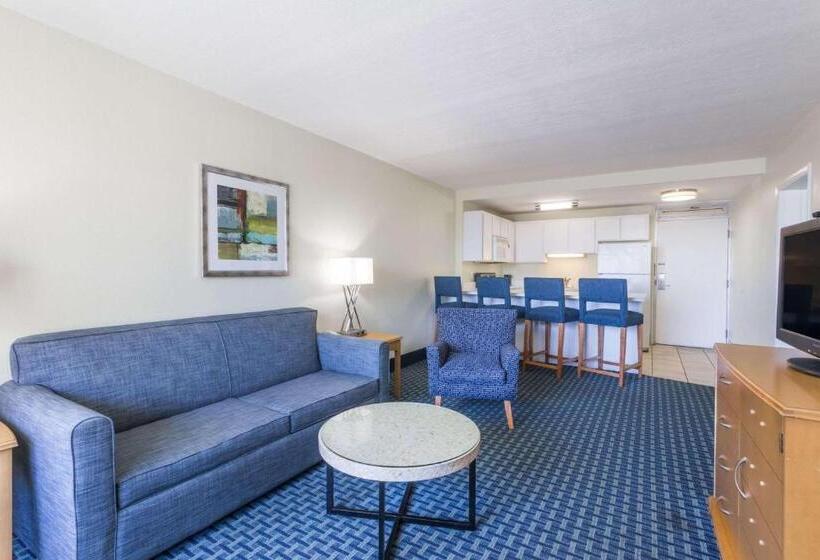 스위트, Days Inn By Wyndham Cocoa Beach Port Canaveral