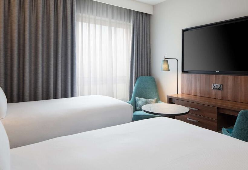 스탠다드 룸 더블 침대 2개, Doubletree By Hilton London   Chelsea