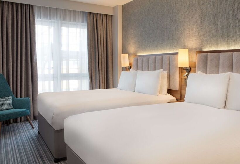 스탠다드 룸 더블 침대 2개, Doubletree By Hilton London   Chelsea