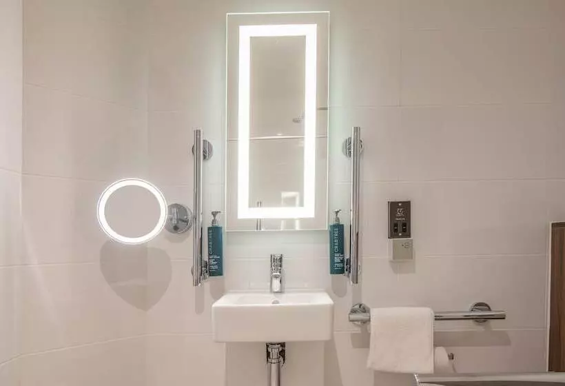 身障者適用スタンダードルーム, Doubletree By Hilton London   Chelsea