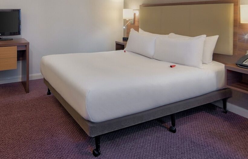 장애인을 위한 스탠다드 룸, Doubletree By Hilton London   Chelsea