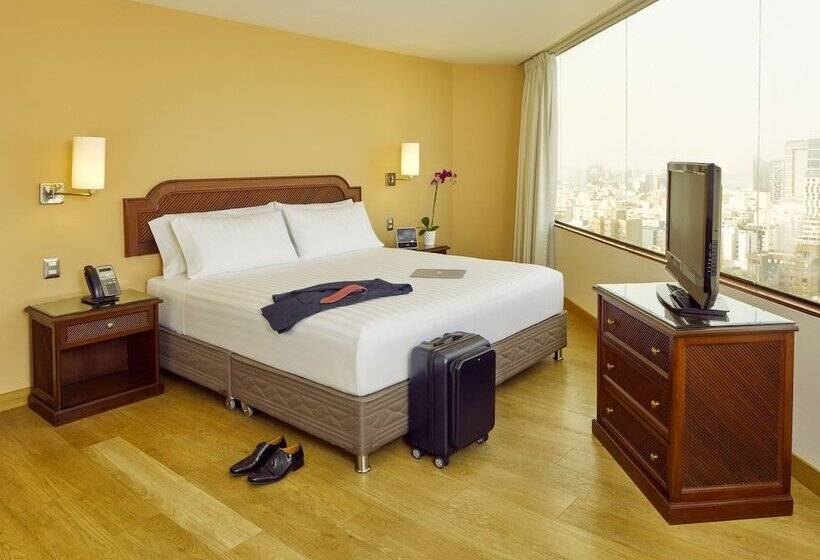 Номер Superior, Estelar Miraflores