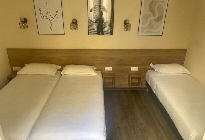 اتاق استاندارد سه نفره, Hôtel D Anjou