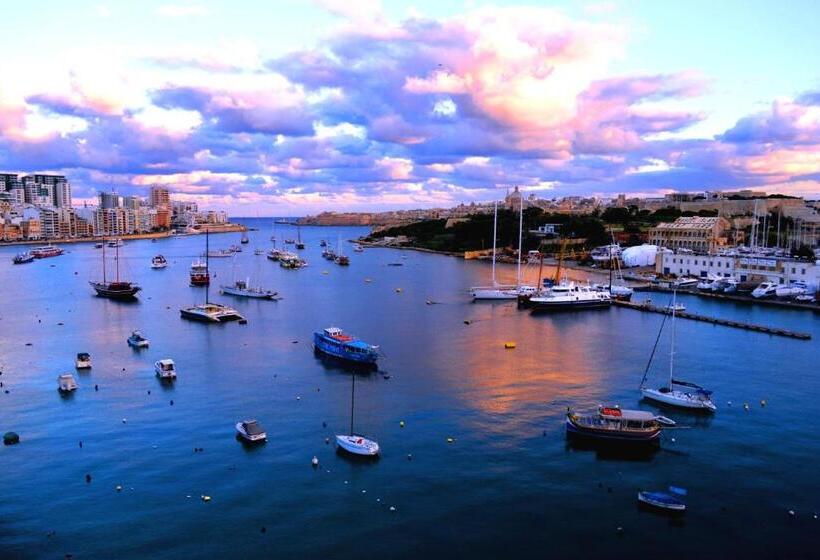 اتاق استاندارد با چشم‌انداز دریا, Kennedy Nova