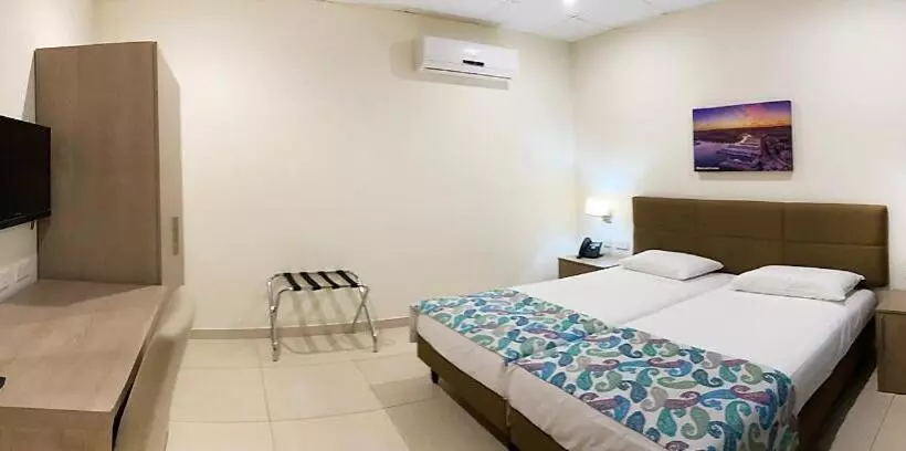 اتاق سوپریور, Kennedy Nova
