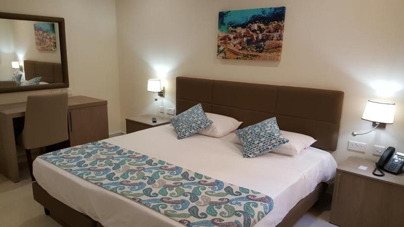 اتاق سوپریور, Kennedy Nova