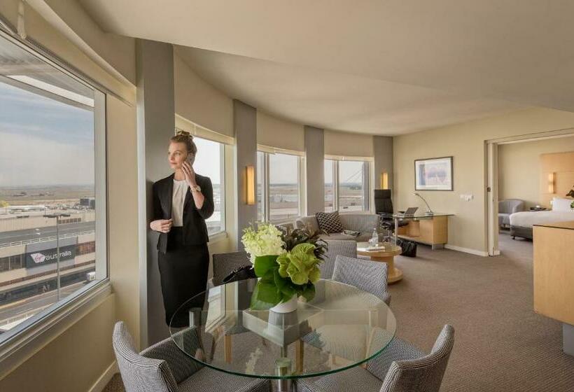 سوئیت با وان آب گرم, Parkroyal Melbourne Airport