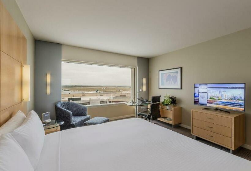 اتاق لوکس با تخت بزرگ, Parkroyal Melbourne Airport
