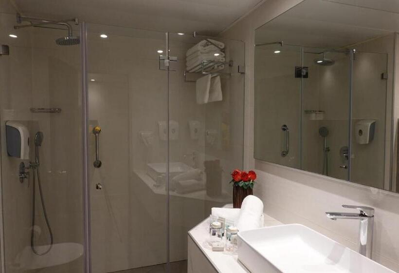 스위트, Plaza Nazareth Illit