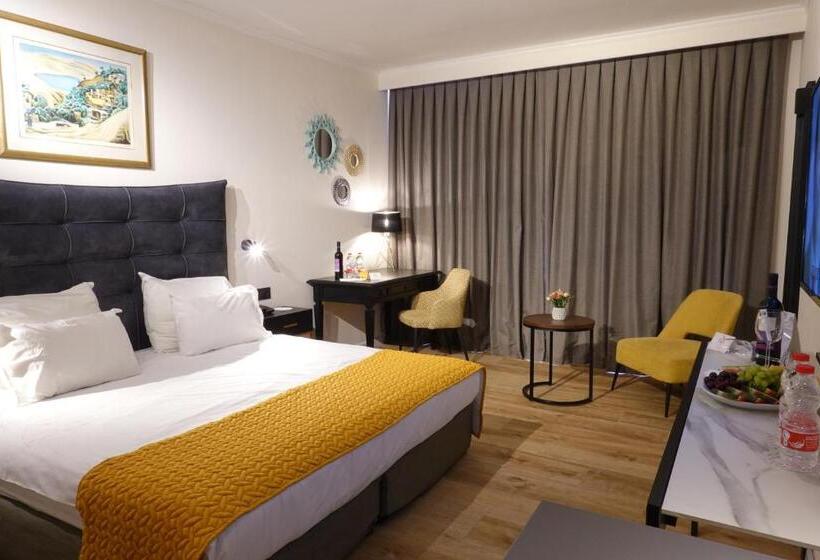 디럭스 룸, Plaza Nazareth Illit