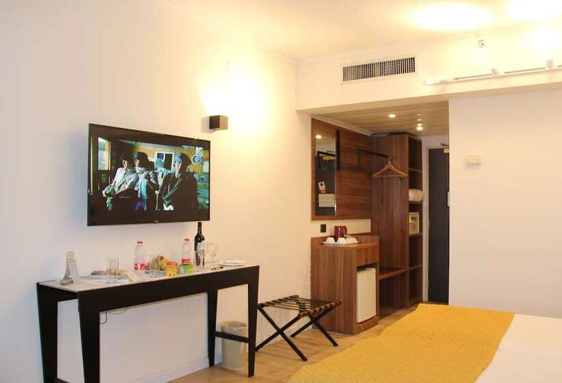 디럭스 룸, Plaza Nazareth Illit