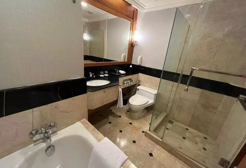 キングサイズベッドのデラックスルーム, Renai Hotel Kota Bahru