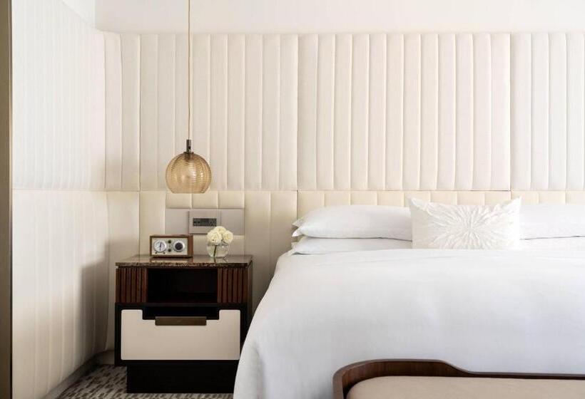 キングサイズベッドのスタンダードルーム, The Ritzcarlton Orlando, Grande Lakes