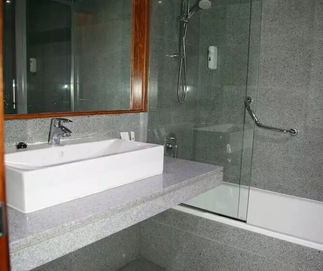 اتاق استاندارد برای معلولان, Torre Del Conde