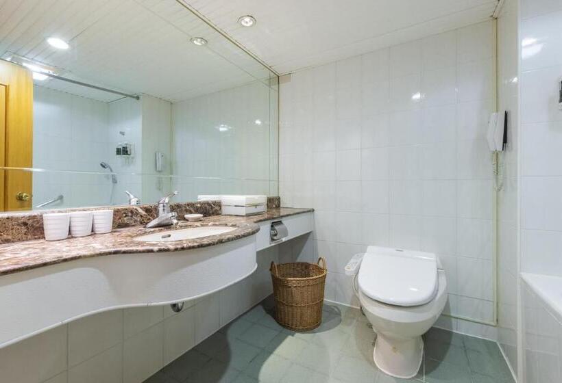اتاق استاندارد سه نفره, Yaward Resort  Taoyuan Golf & Country Club