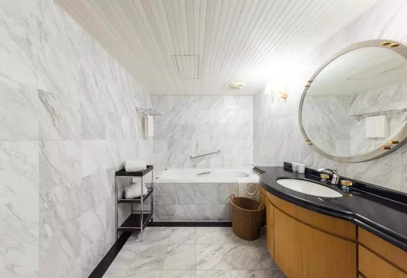 سوئیت با وان آب گرم, Yaward Resort  Taoyuan Golf & Country Club