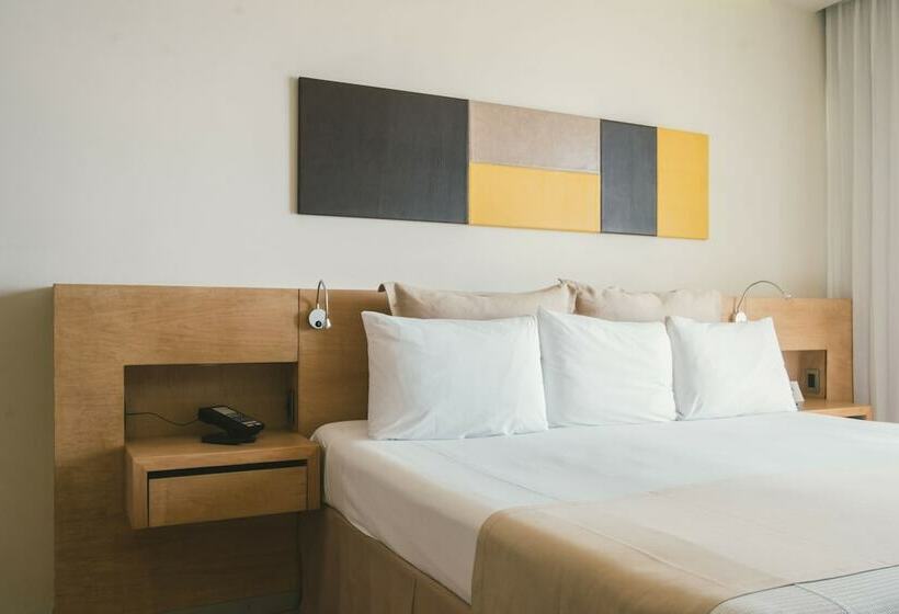 标准间, Nyx Cancun