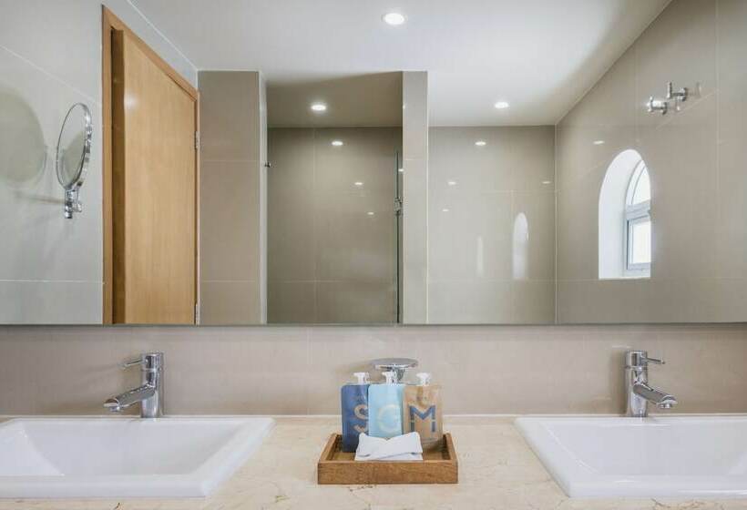 标准间, Nyx Cancun