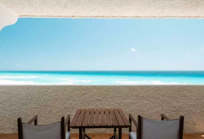 سوییت جونیور, Nyx Cancun