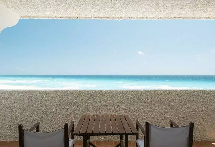 سوییت جونیور, Nyx Cancun