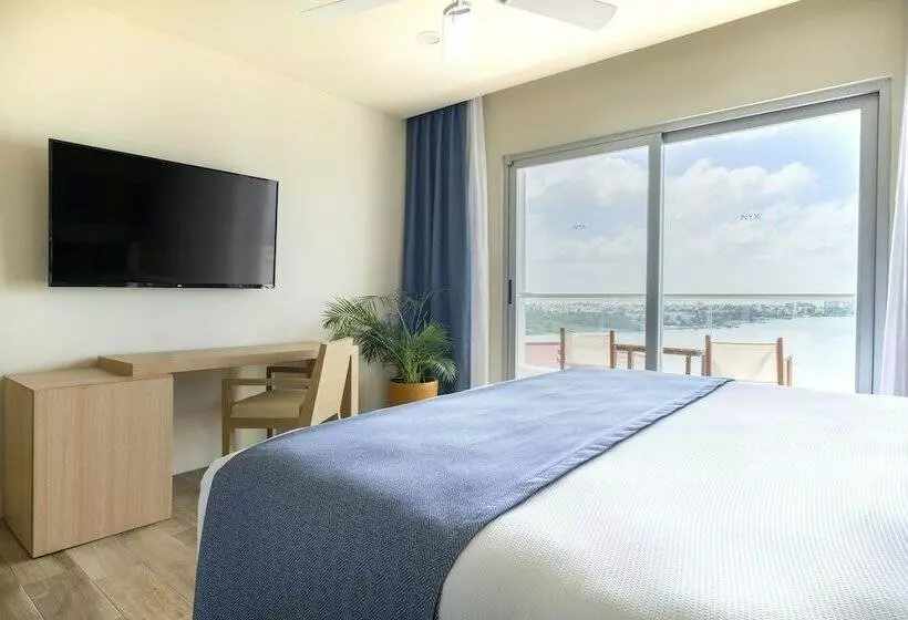 سوییت, Nyx Cancun
