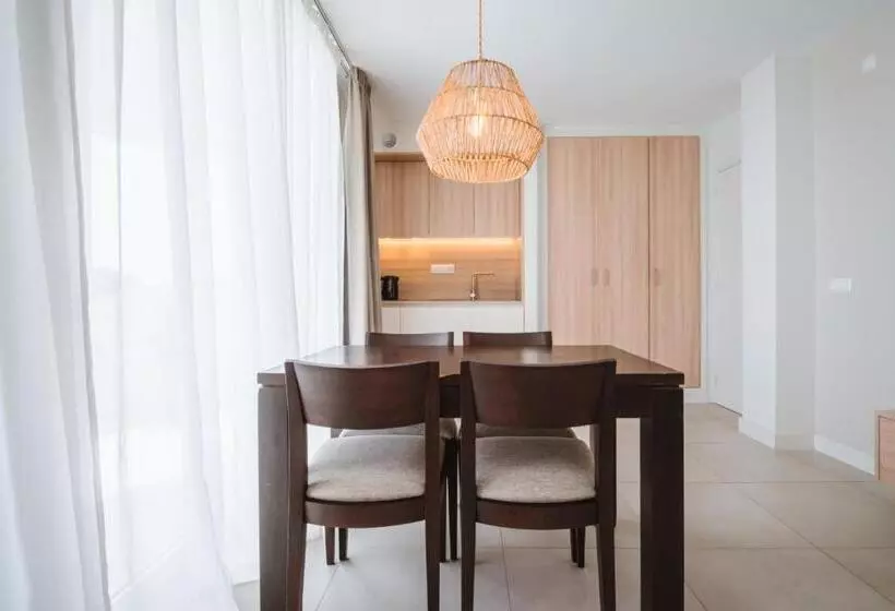 آپارتمان 1 خوابه با چشمانداز دریا, Portomar Apartments