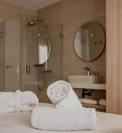 1 Bedroom Penthouse Apartment, Portomar Apartments