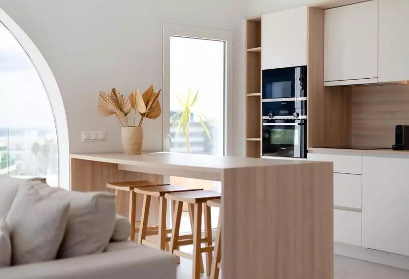 سوئیت پنت هاوس, Portomar Apartments