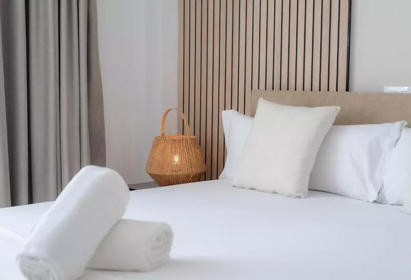 سوییت جونیور, Portomar Apartments