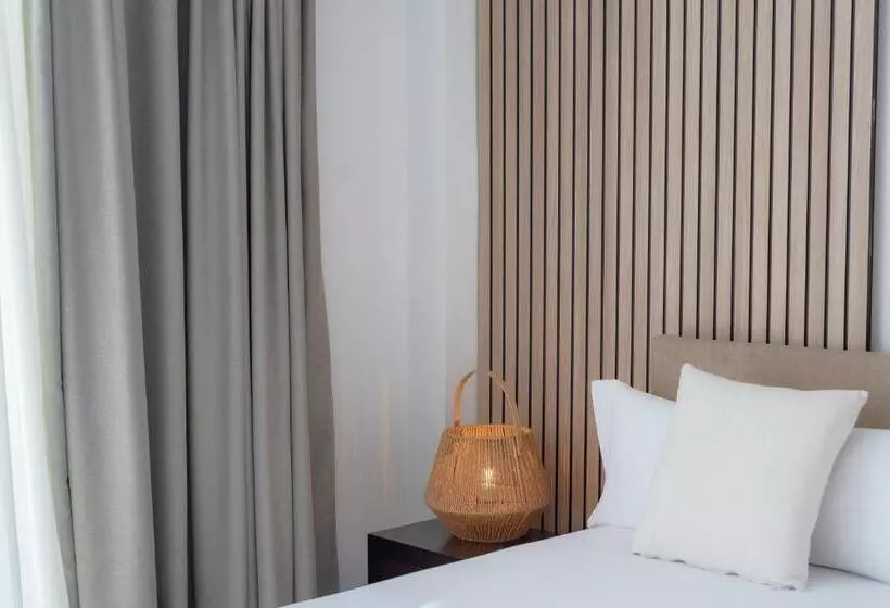 سوییت جونیور, Portomar Apartments